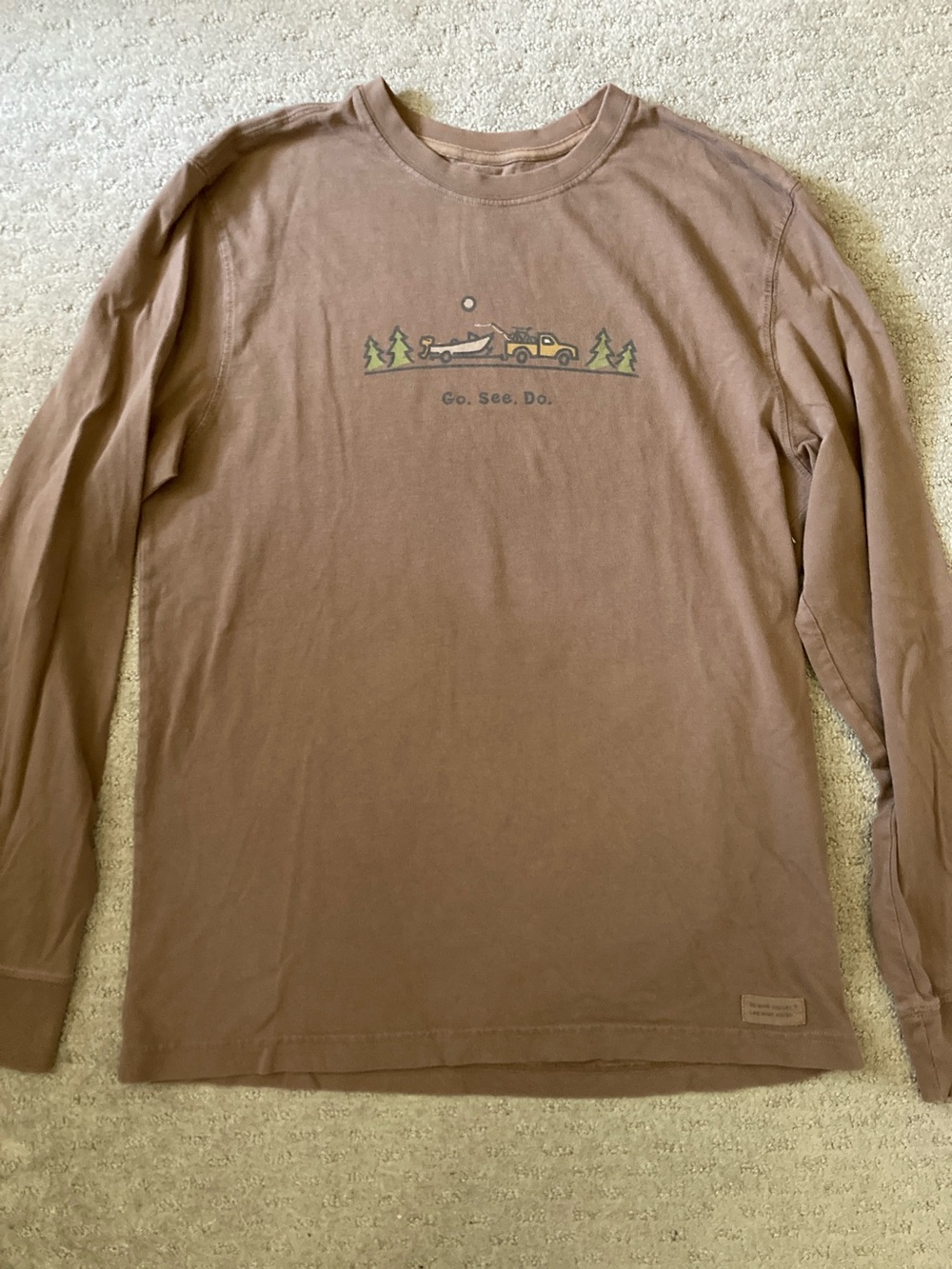 Life Is Good brown fishing graphic tee, Medium